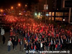 ERDEML ZAFER GECESN BRLK VE BERABERLK NDE KUTLADI