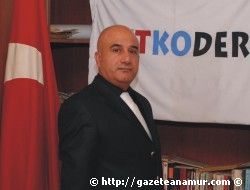 EMEKLNN TENCERESNDE A DEL TA KAYNIYOR