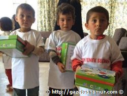 Mersin Ocak'tan G�lnar Ulup�nar K�y� �lk-Ortaokulu Ziyareti